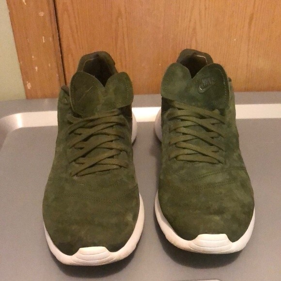 Nike Tiempo Roshe green size 8 mens - Picture 1 of 11